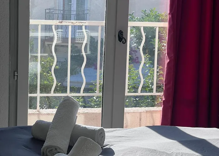 à 5min De La *